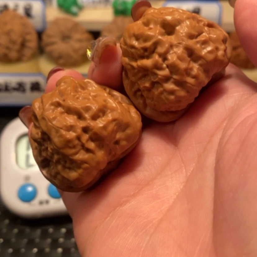 【闪购商品】文玩核桃吊坠帅**气