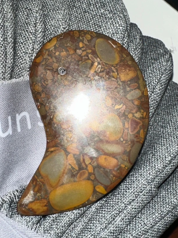 泗水女娲石刮板手把件