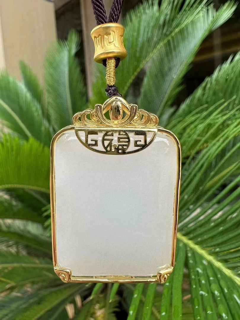 新疆天然玉石镶嵌无事牌升级款基地发货金丝玉吊坠男女可带