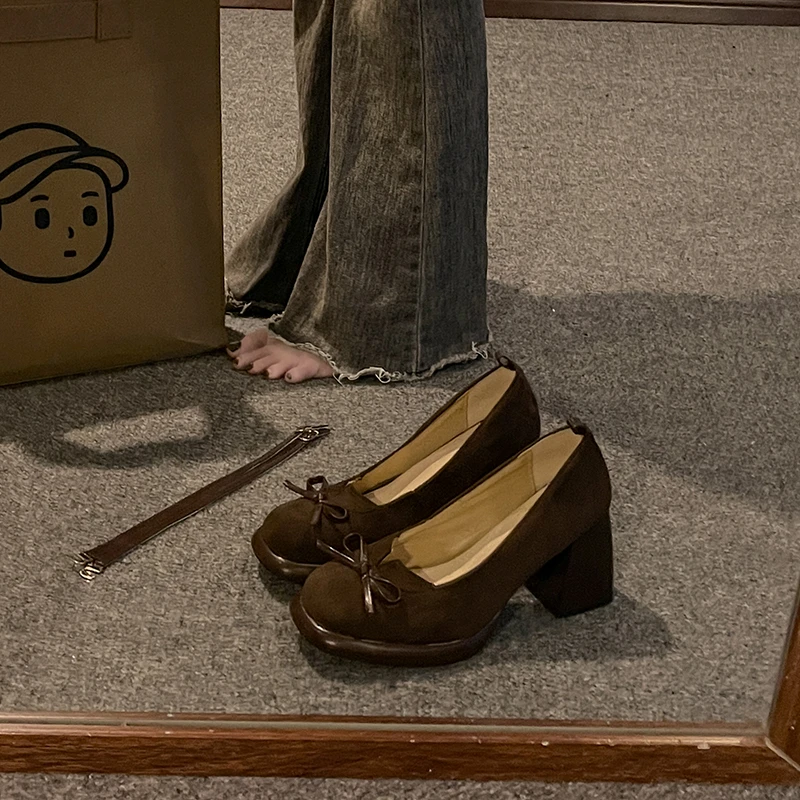 法式气质粗跟高跟鞋女秋冬2024新款复古蝴蝶结不累脚圆头浅口单鞋