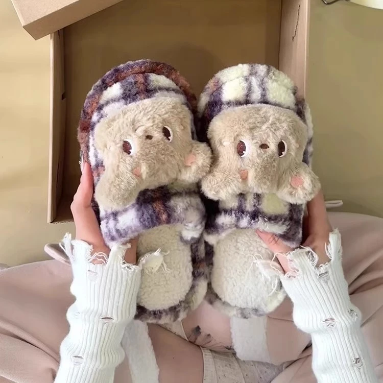 时尚新款可爱卡通小熊毛毛拖女2024冬季百搭加绒保暖包头拖鞋外穿