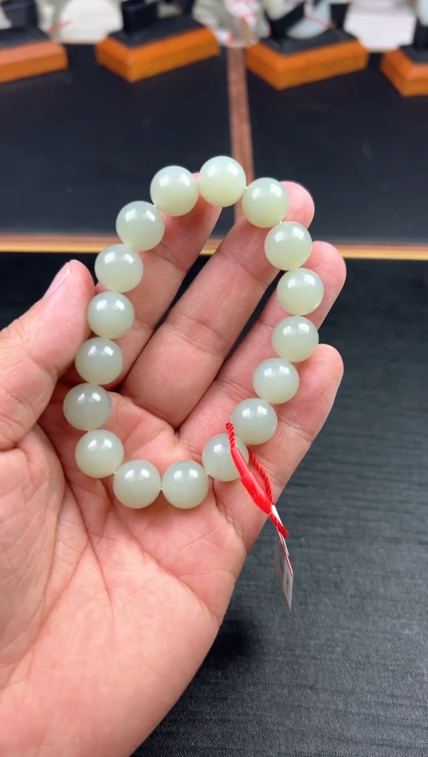 【闪购商品】和田玉手串未镶嵌且末微色差卡12