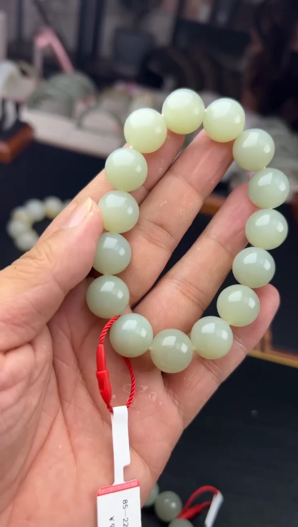 【闪购商品】和田玉手串未镶嵌且末微色差14