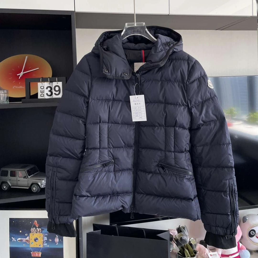 Moncler 黑色 短款 羽绒服 99新 0码 A220