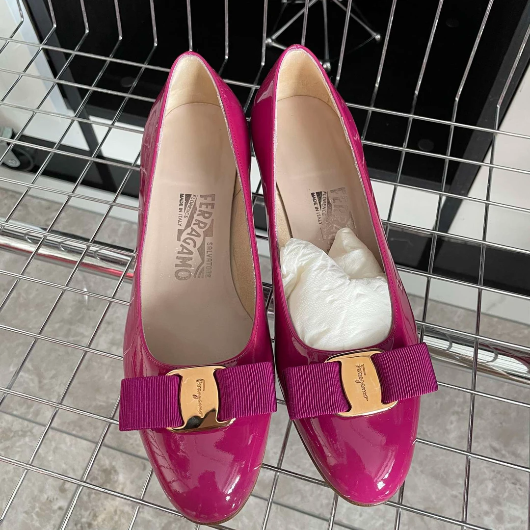 FERRAGAMO/菲拉格慕黑色经典蝴蝶结粗跟皮鞋 36码 A366