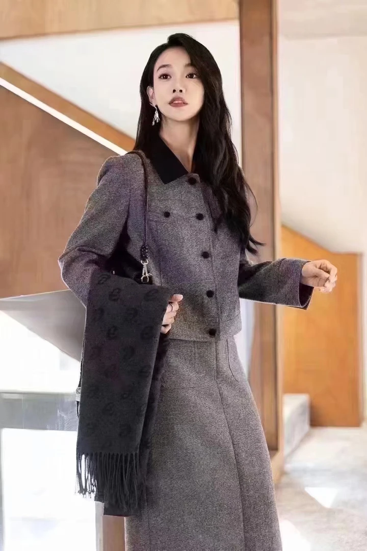 華家曼花灰色小翻领上衣