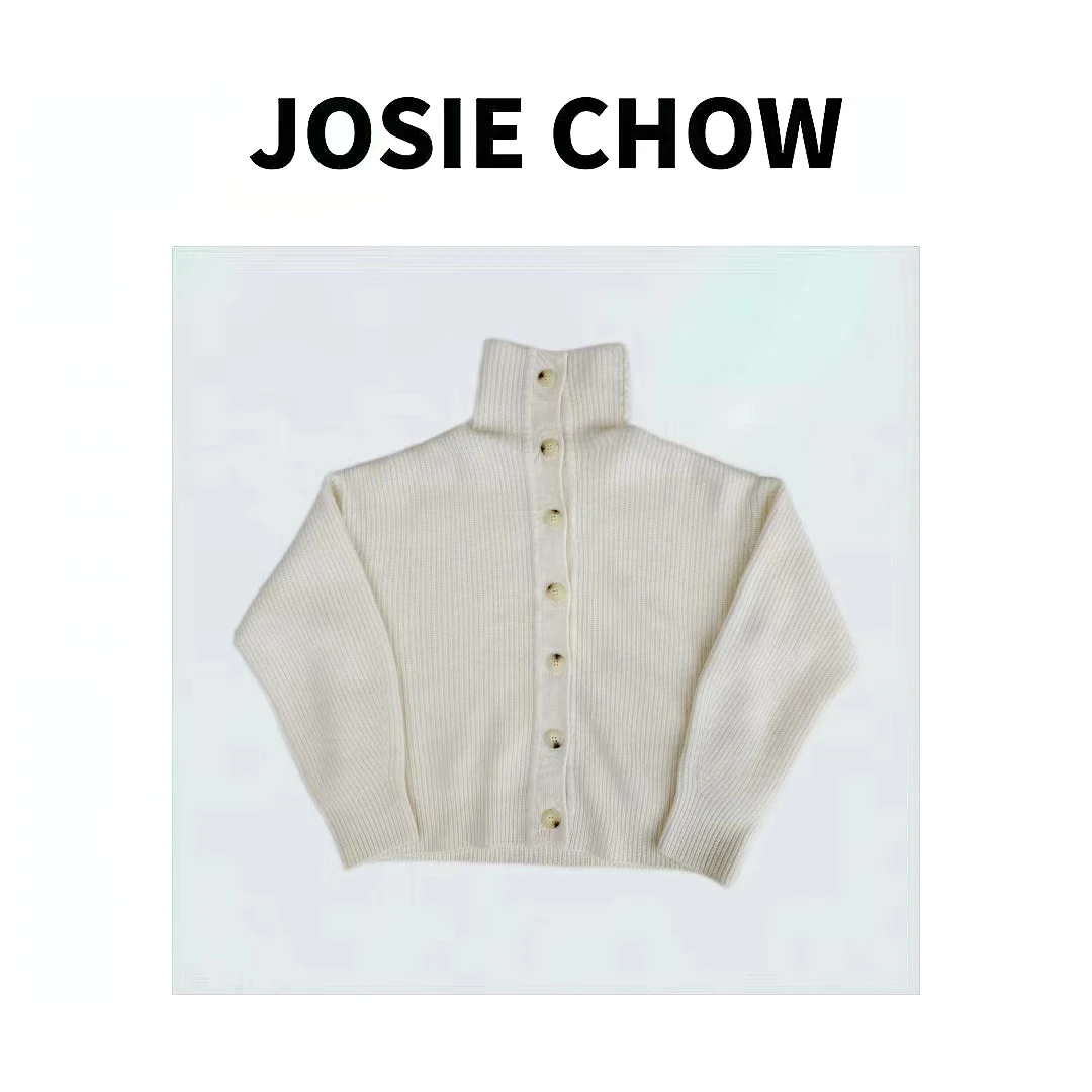 JOSIE CHOW【温润】秋冬立领排扣咩毛针织开衫。JC632257