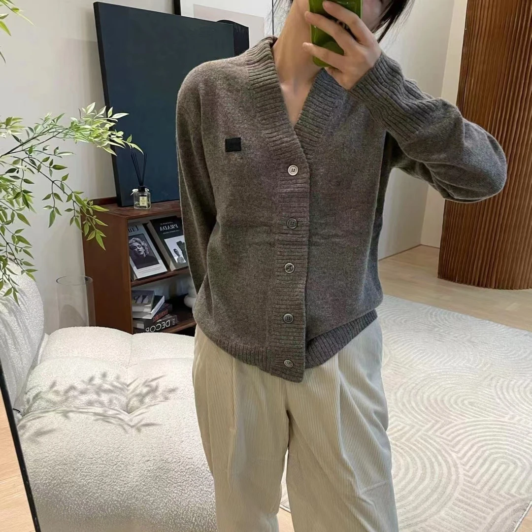 Ac553082。Real！客供纱线！老粉闭眼收！三色笑脸开衫男女同款