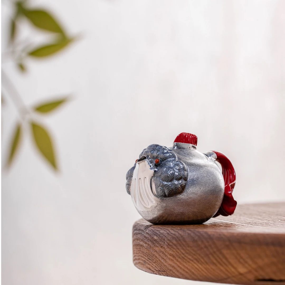 蜂鸟工坊 名匠优选 漆把漆钮金鱼形小壶（亮面款）MJYXA1215