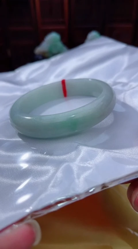 【闪购商品】翡翠手镯未镶嵌正圈58.3买断不退不换