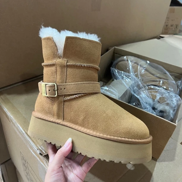 【过年不打烊】【厚底骑士靴】一体真皮毛厚底雪地靴 中筒皮带扣