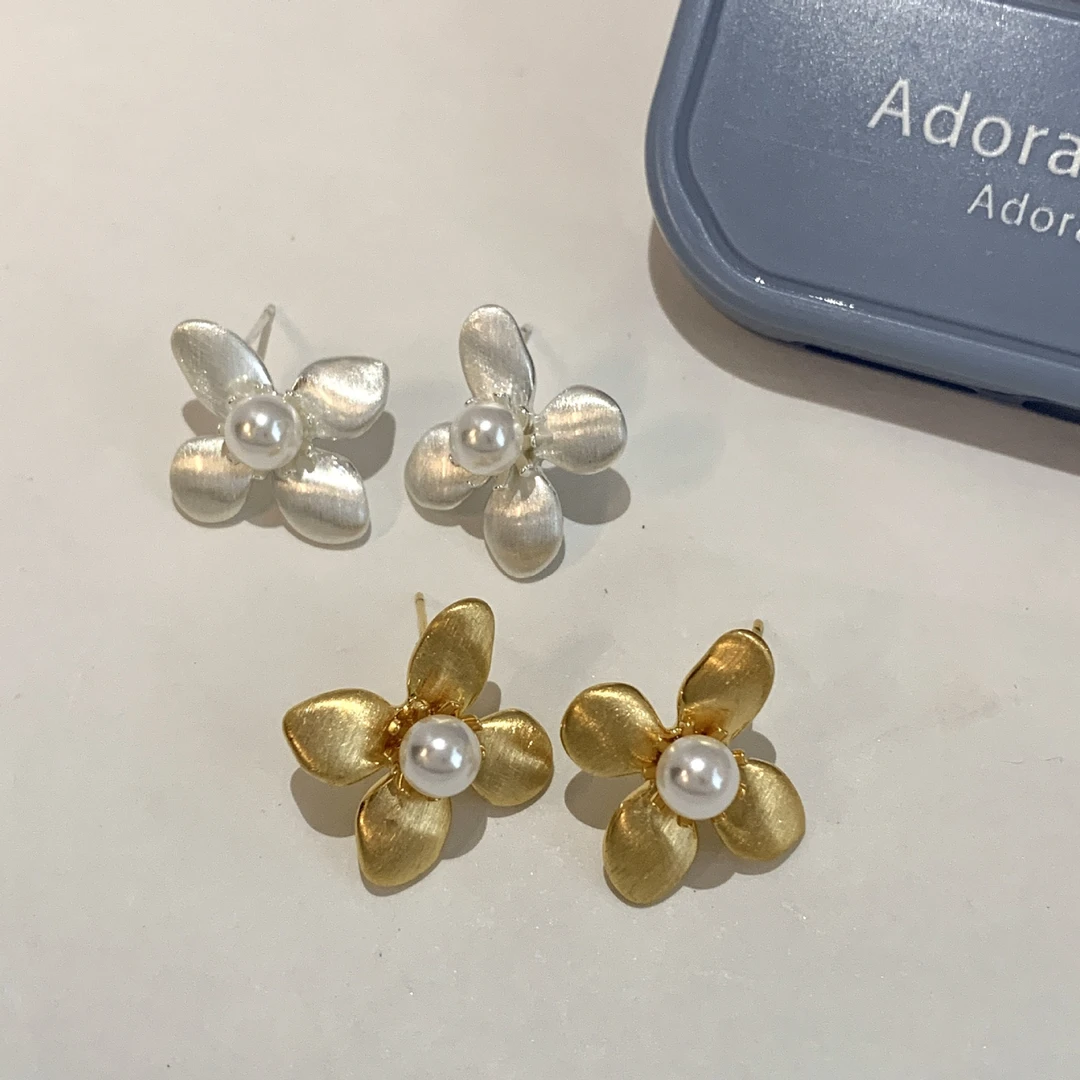 SAMDYYA/闪蒂亚 铜合金耳饰 D0518绽放山茶耳钉气质精致