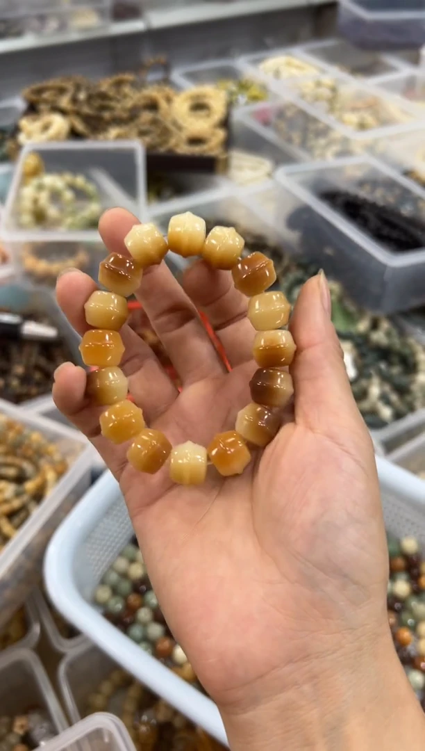 【闪购商品】白玉菩提吊坠卡14小蜜罐16颗