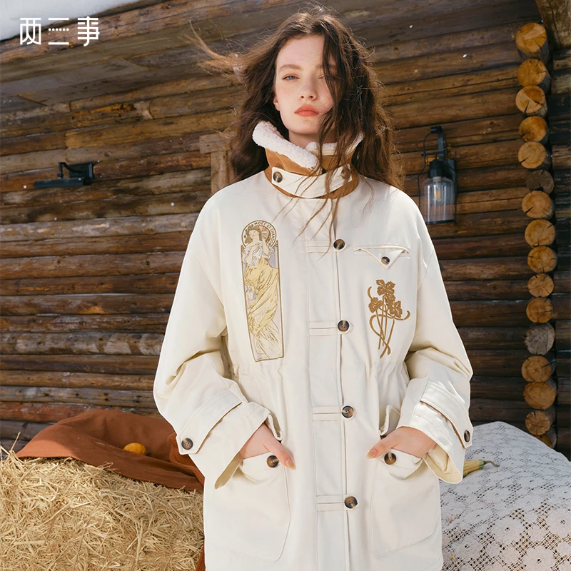 两三事冷艳美人2024冬新款工装风印花刺绣可拆毛领棉衣外套女宽松