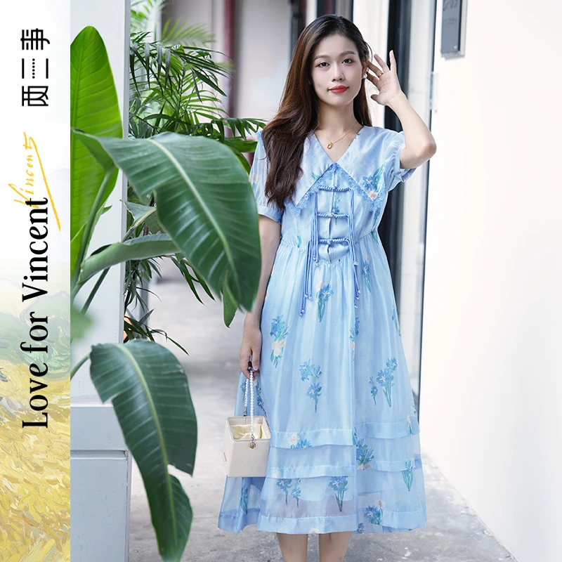 两三事梦中鸢尾梵高文艺 2024夏新盘扣蕾丝拼接大翻领印花连衣裙