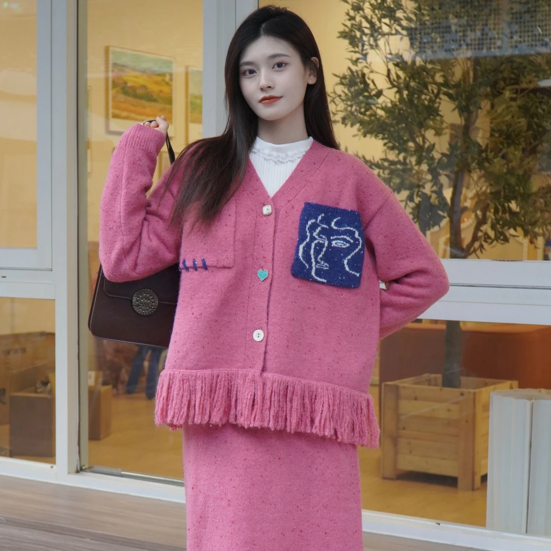 两三事桃红香絮 2024冬季新款复古甜美风加厚针织两件毛织套装