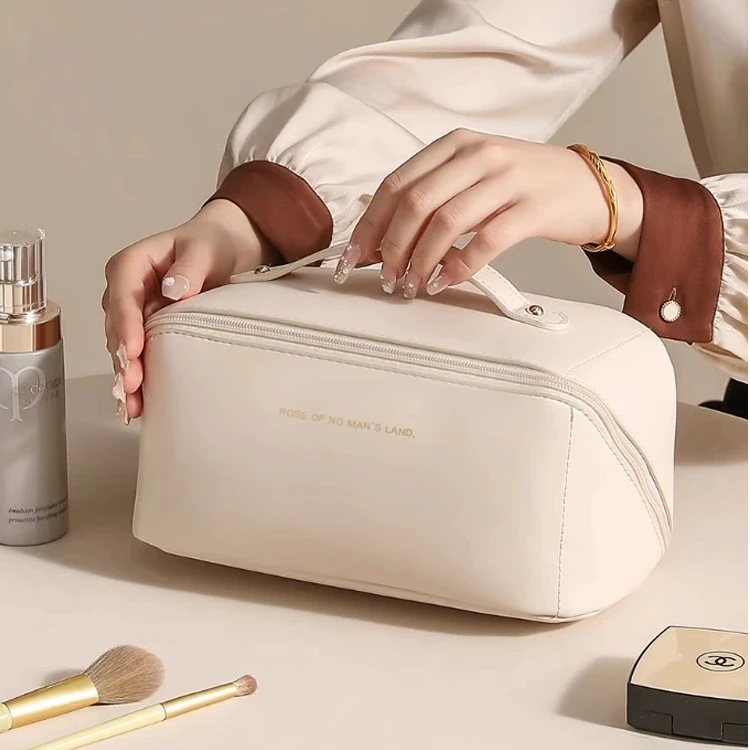 旅行化妆包便携大容量高级感2024新款化妆包