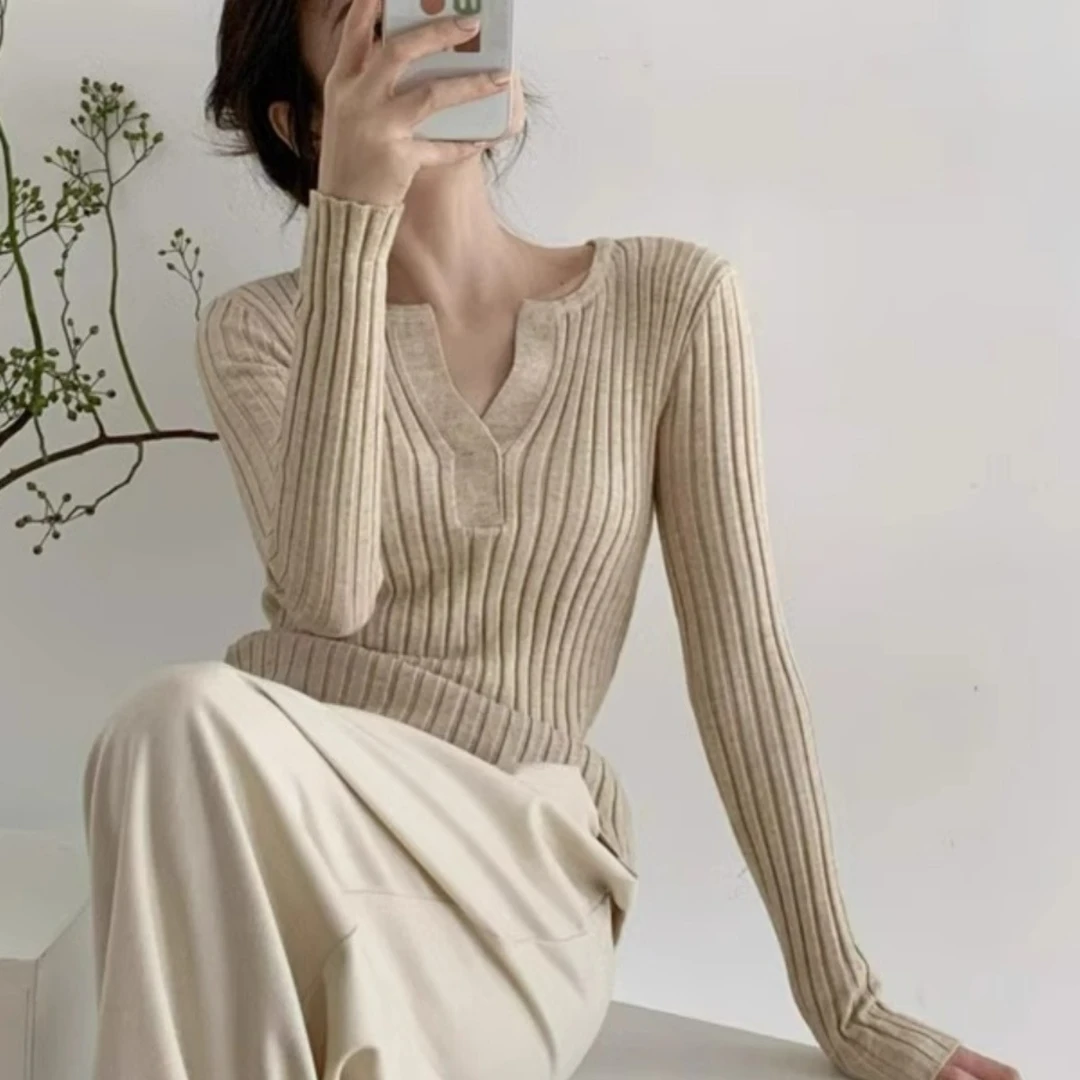 针织上档次衫女秋冬V领软糯毛衣打底衫洋气修身长袖时尚内搭上衣