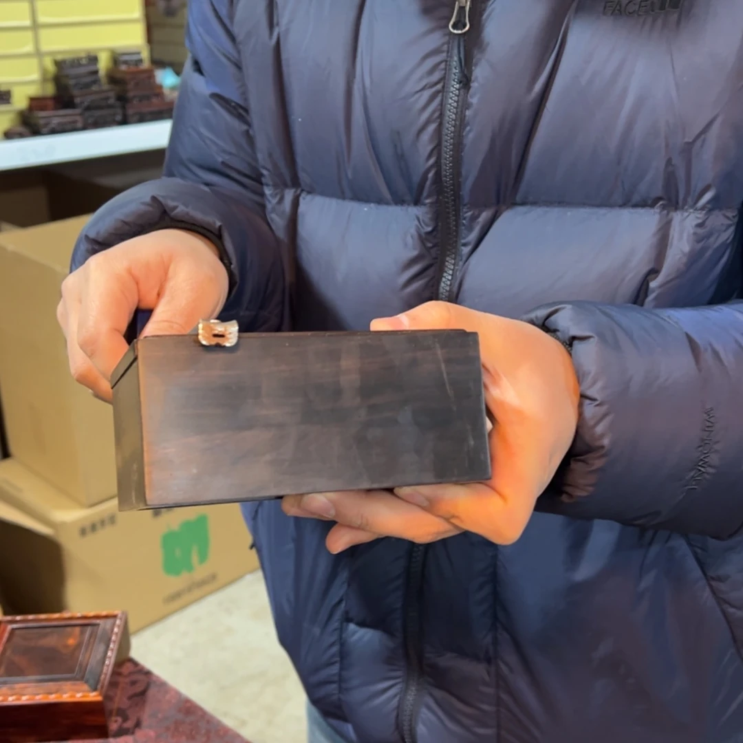 【闪购商品】木头紫光檀银丝长盒