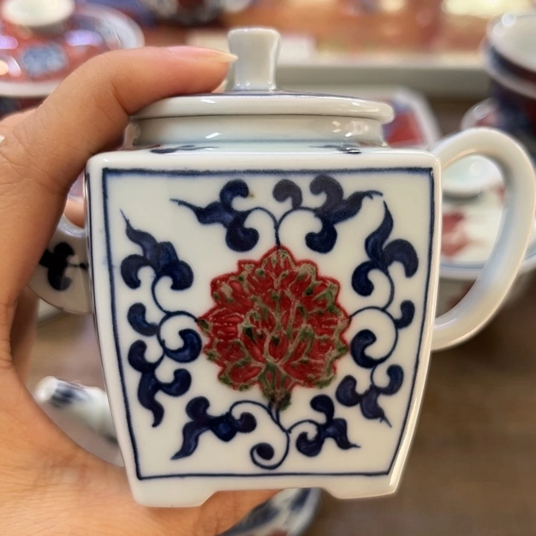 【闪购商品】景德镇陶瓷青花釉里红人**家