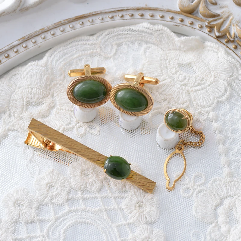 【六六中古】孤品复古和田玉胸针袖扣领带夹套装at306