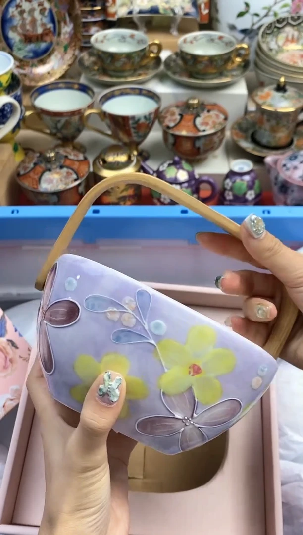 【闪购商品】瓷片隆莲瓷器欢迎大家