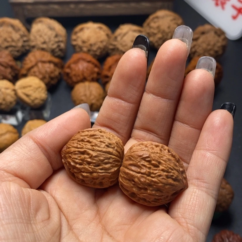 【闪购商品】桃核吊坠胡*占