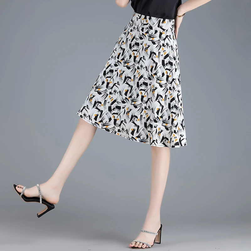 早秋新款气质高级裙子女款爆款2025高级感大码薄款半身时尚显瘦