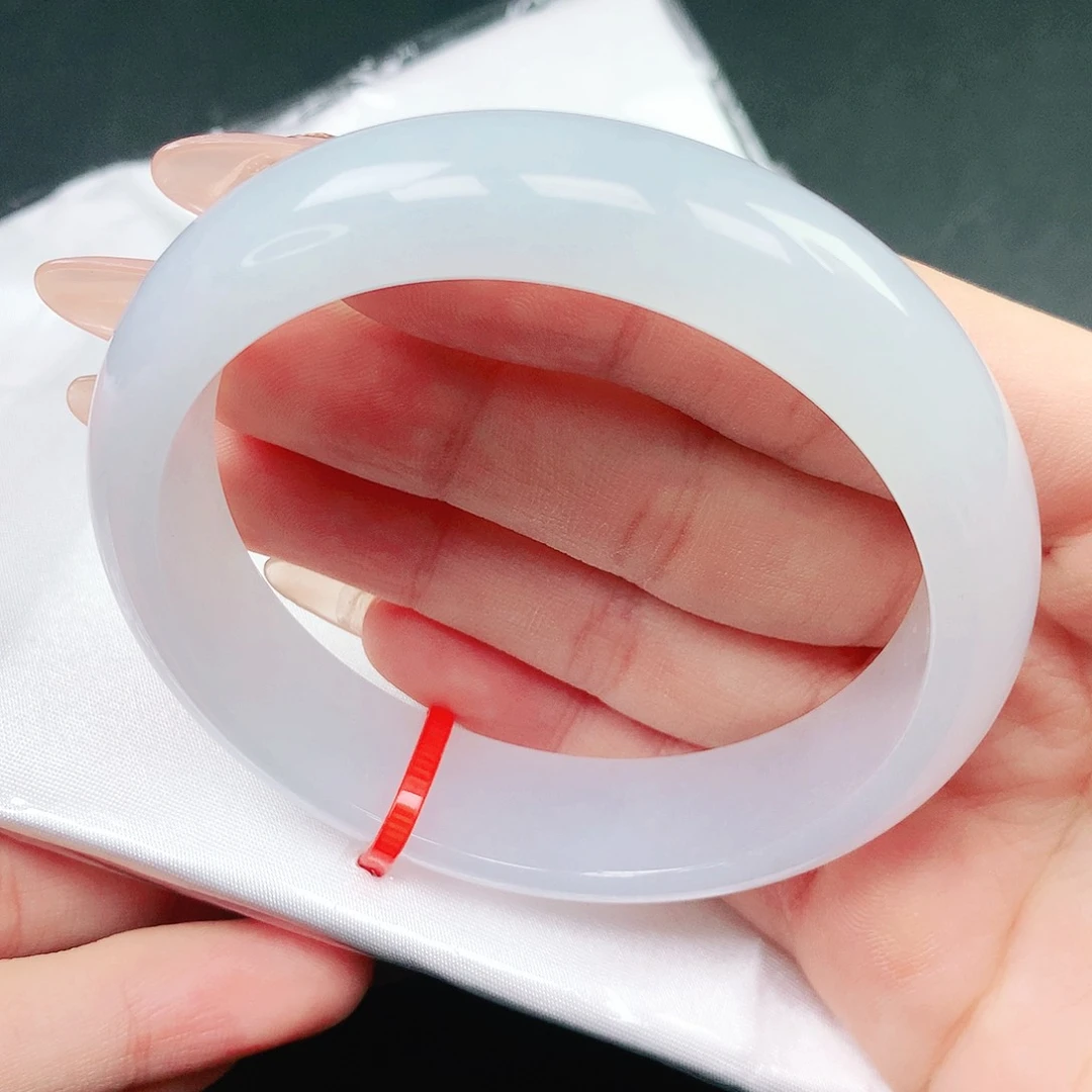 翡翠手镯未镶嵌58圈