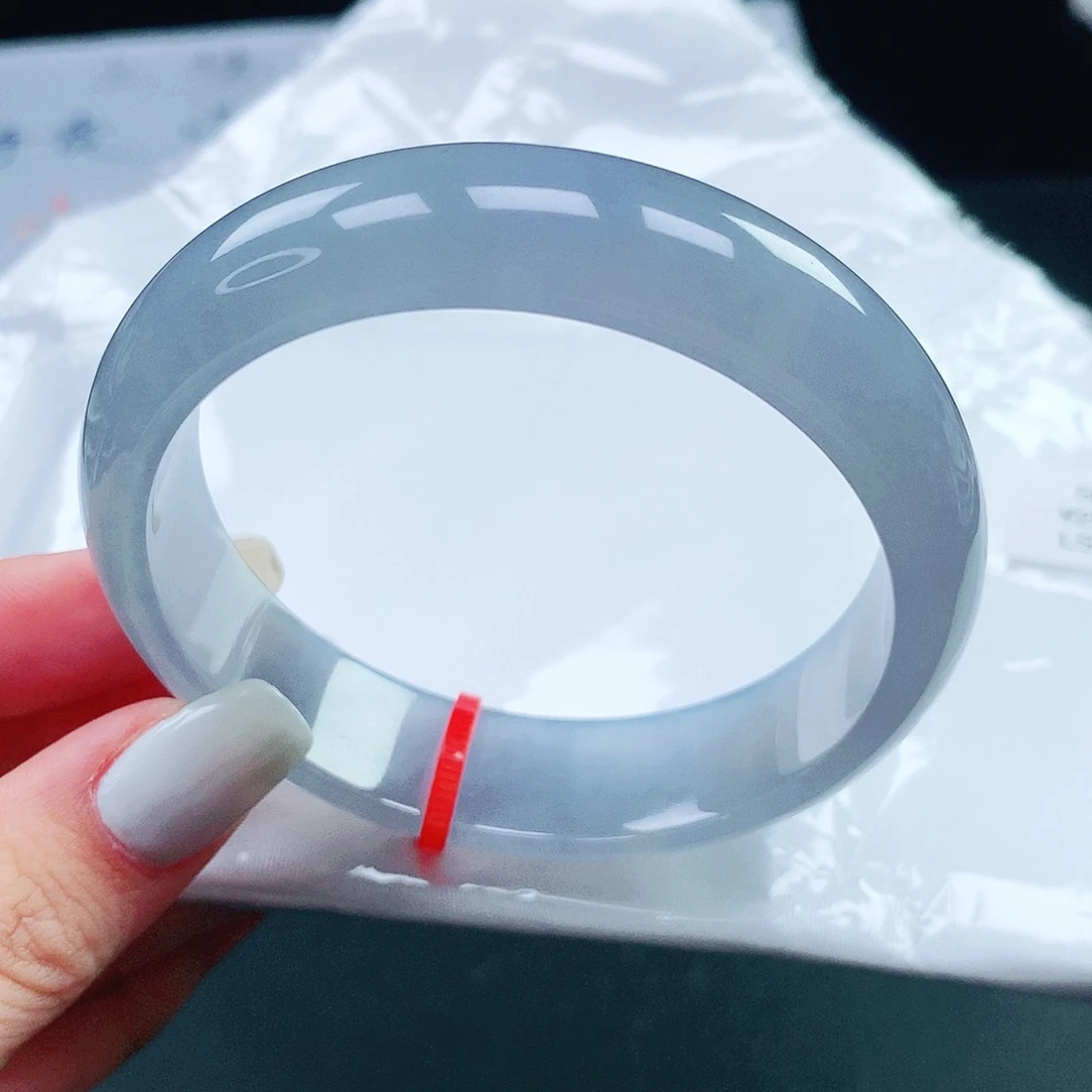 翡翠手镯未镶嵌58圈