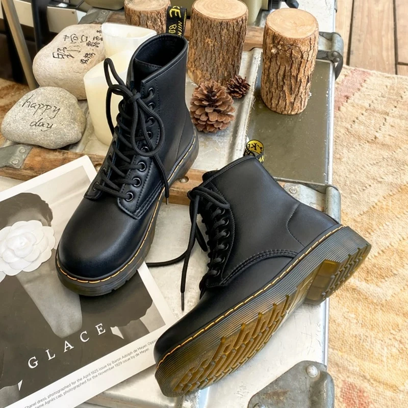 高帮靴子女百搭机车靴平底英伦短靴真皮高帮黑色8孔高帮马丁靴潮