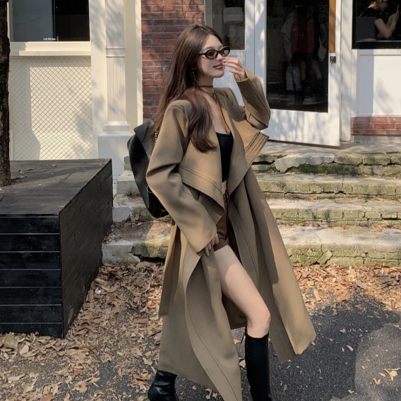 休闲新款纯色大翻领设计系带收腰显瘦高级感百搭时尚风衣女装礼服