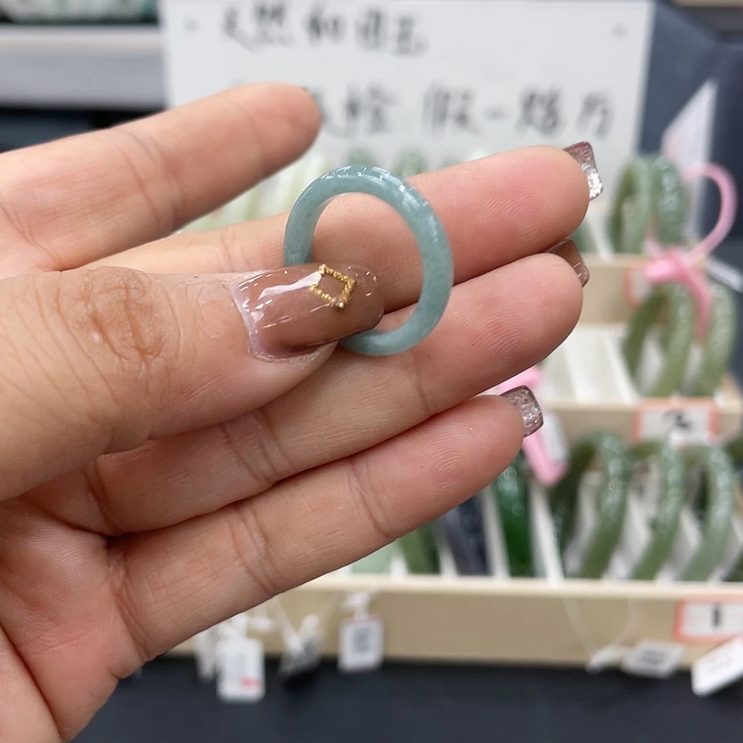 翡翠戒指未镶嵌天然