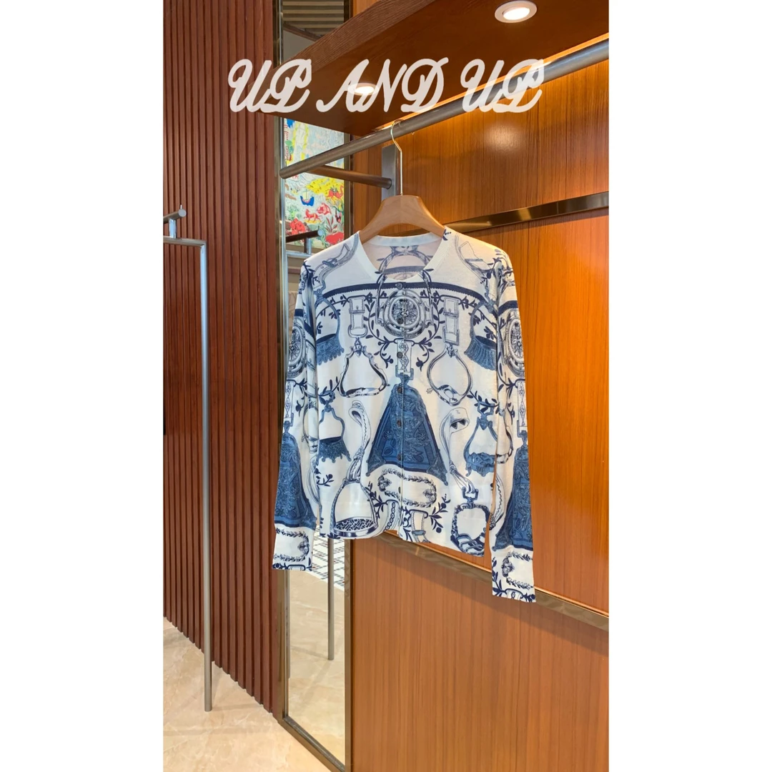 ‘青花瓷羊毛衫‘ 时尚高级舒适柔软圆领单排扣长袖百搭羊毛