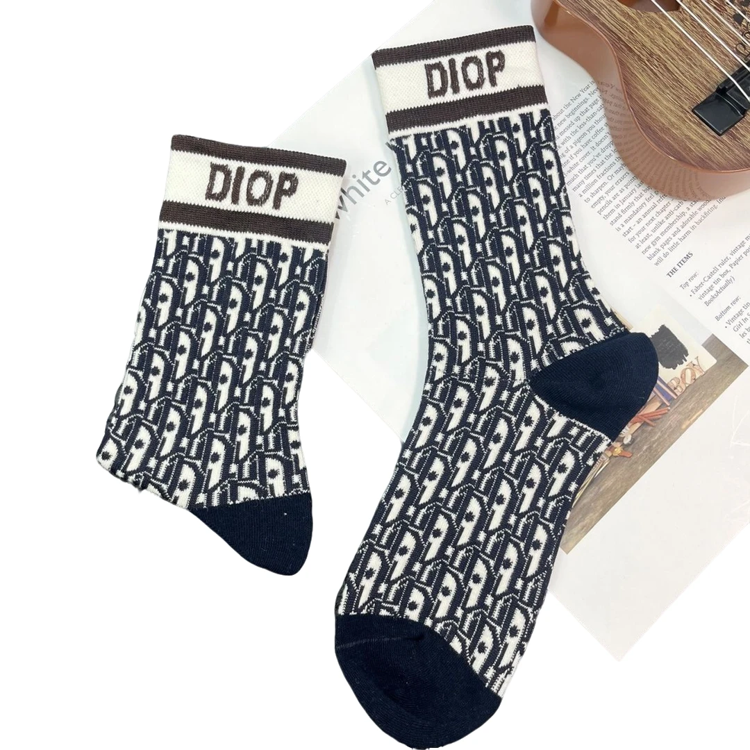 袜子女ins潮百搭高颜值新款老花中高筒袜网红爆款春秋欧货堆堆袜