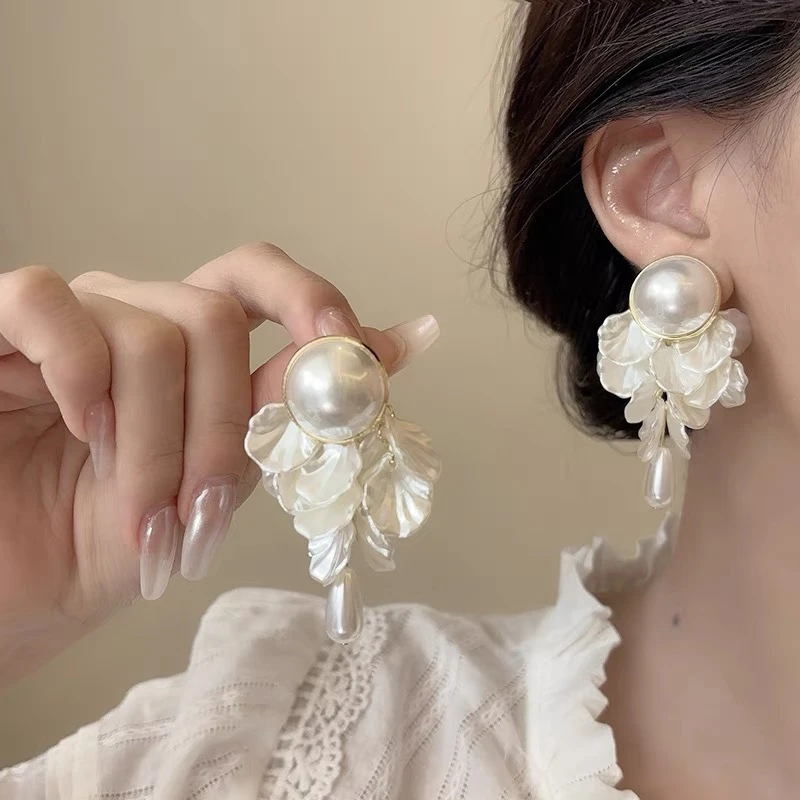 铜合金仿珍珠耳饰 精致复古大气法式珠珠花瓣流苏088