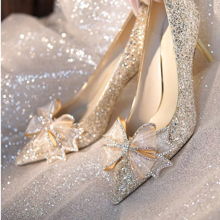 春夏香槟色水晶新娘婚鞋高跟鞋法式不累脚水钻2025新款爆款洋气