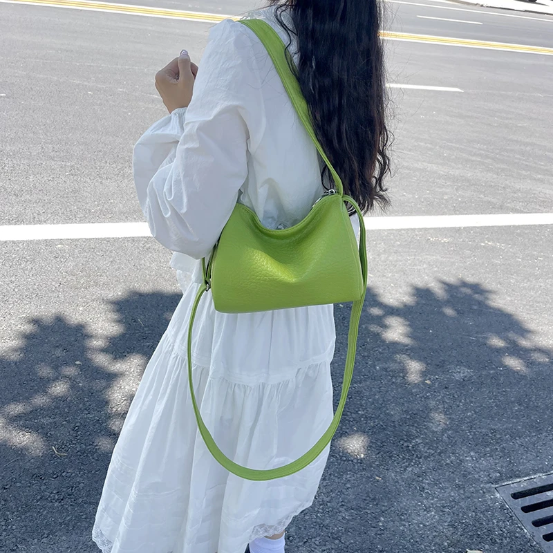 百搭ins通勤包包女2023新款夏季单肩斜挎包大容量手提腋下托特包
