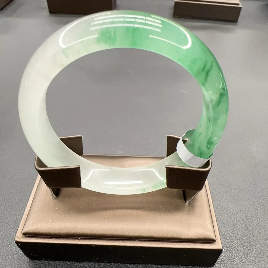 【仟妙珠宝】独龙玉冰飘花手镯非洲翠纯天然A货独龙玉冰透干净。