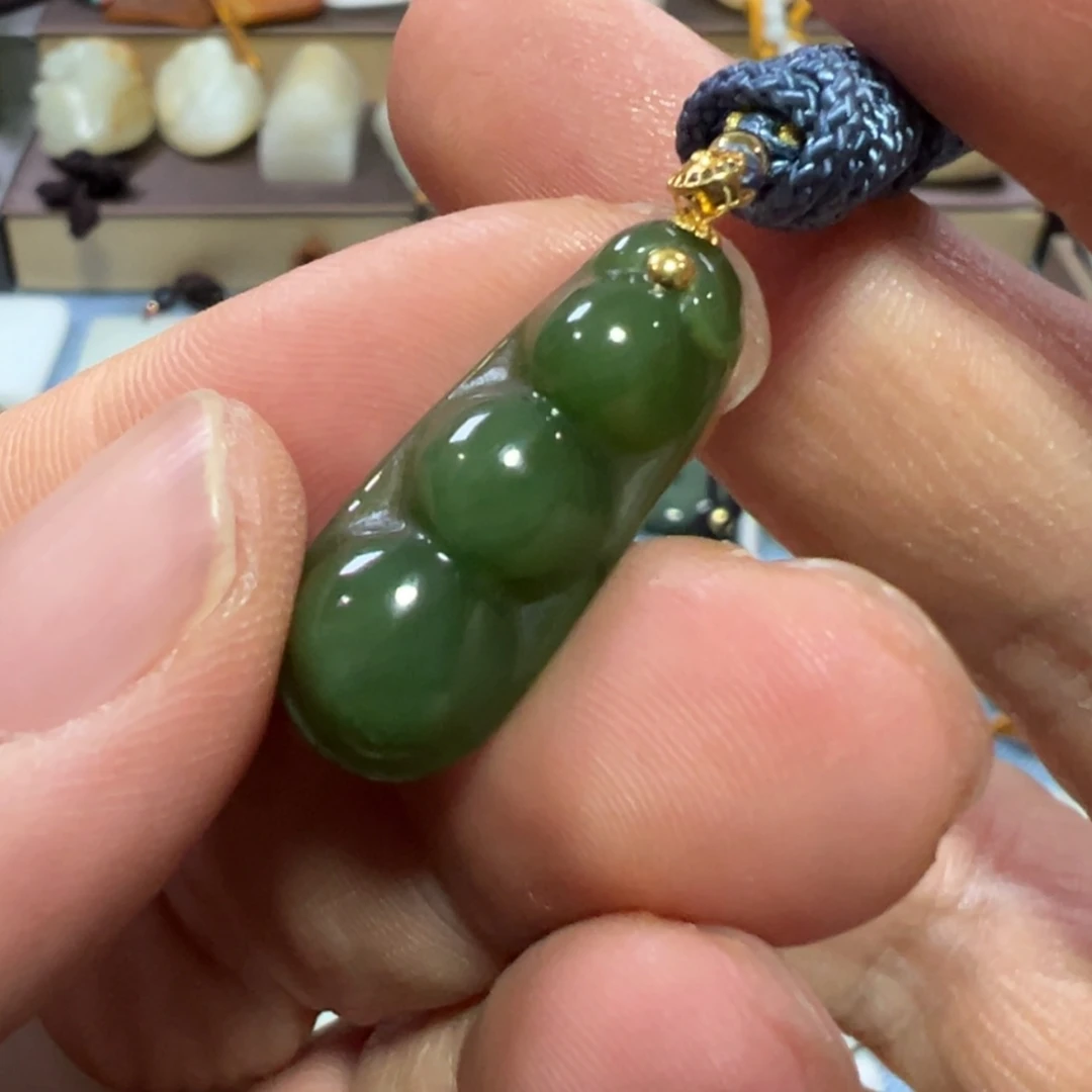 【闪购商品】和田玉吊坠(赠链)未镶嵌