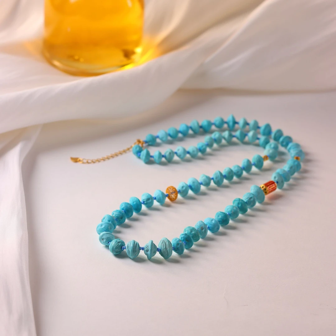 湖北十堰云盖寺天然原矿高瓷蓝雕刻件珠直径8mm+