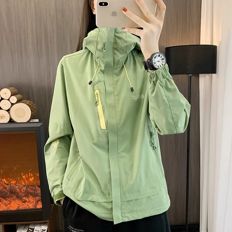 2025春秋防风冲锋衣新款防水外套女登山服透气运动休闲开衫上衣服