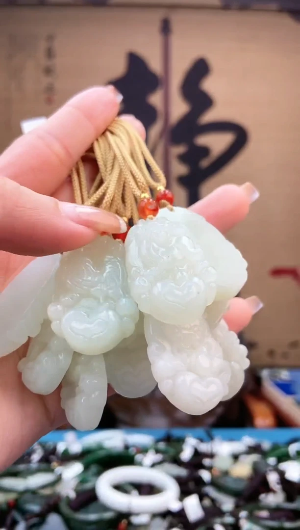 【闪购商品】和田玉颈饰未镶嵌QQ拍一发一多样性发货