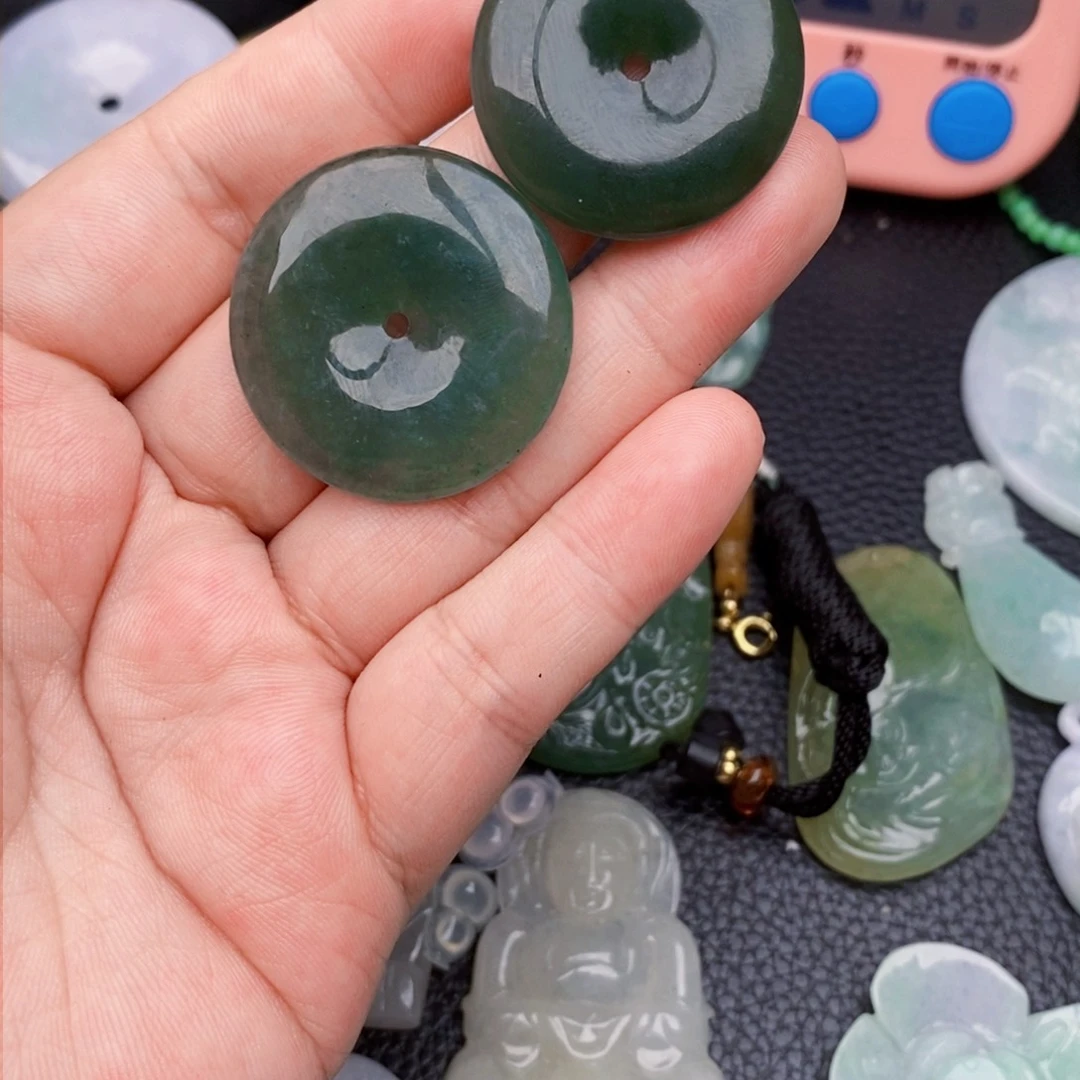 翡翠颈饰未镶嵌?***乐平安扣