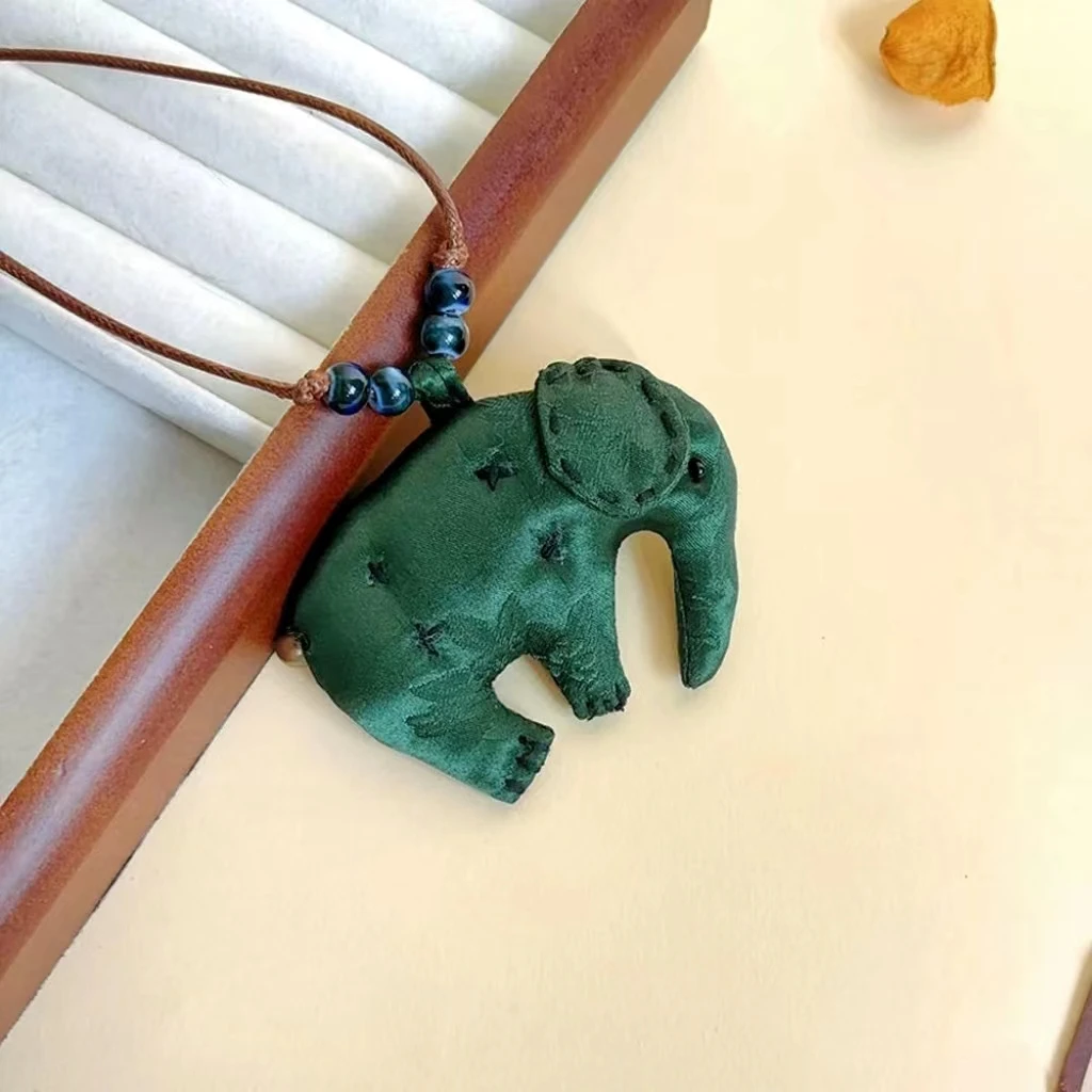 zhuluoxizi/苎萝西子招财大象手工挂饰