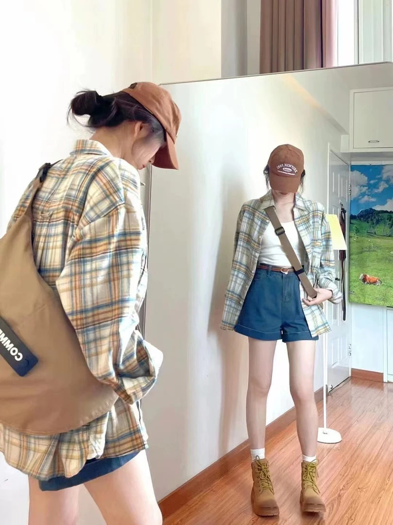 【工厂直发】早秋港味宽松显瘦学院风薄款衬衫设计感格子复古外套