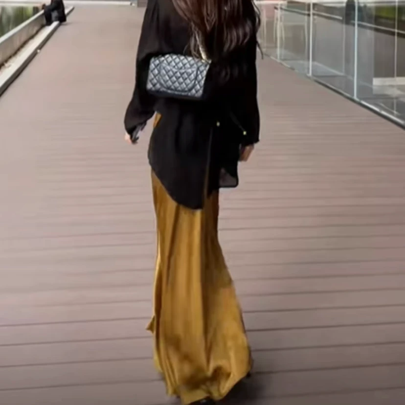 2025防晒衫不规则后背开叉上衣+缎面垂感压皱开叉显瘦半身裙套装