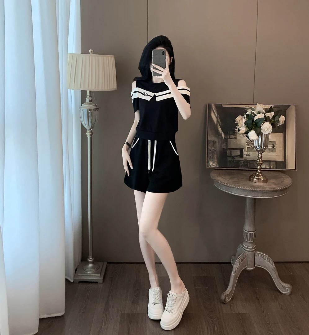 2025夏季新款休闲时尚套装女显瘦气质小个子露肩短袖短裤两件套潮