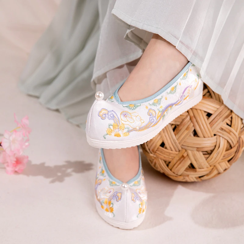 泛音2024夏季新款珍珠翘头汉服鞋子女内增高古风仙女鞋古装绣花鞋