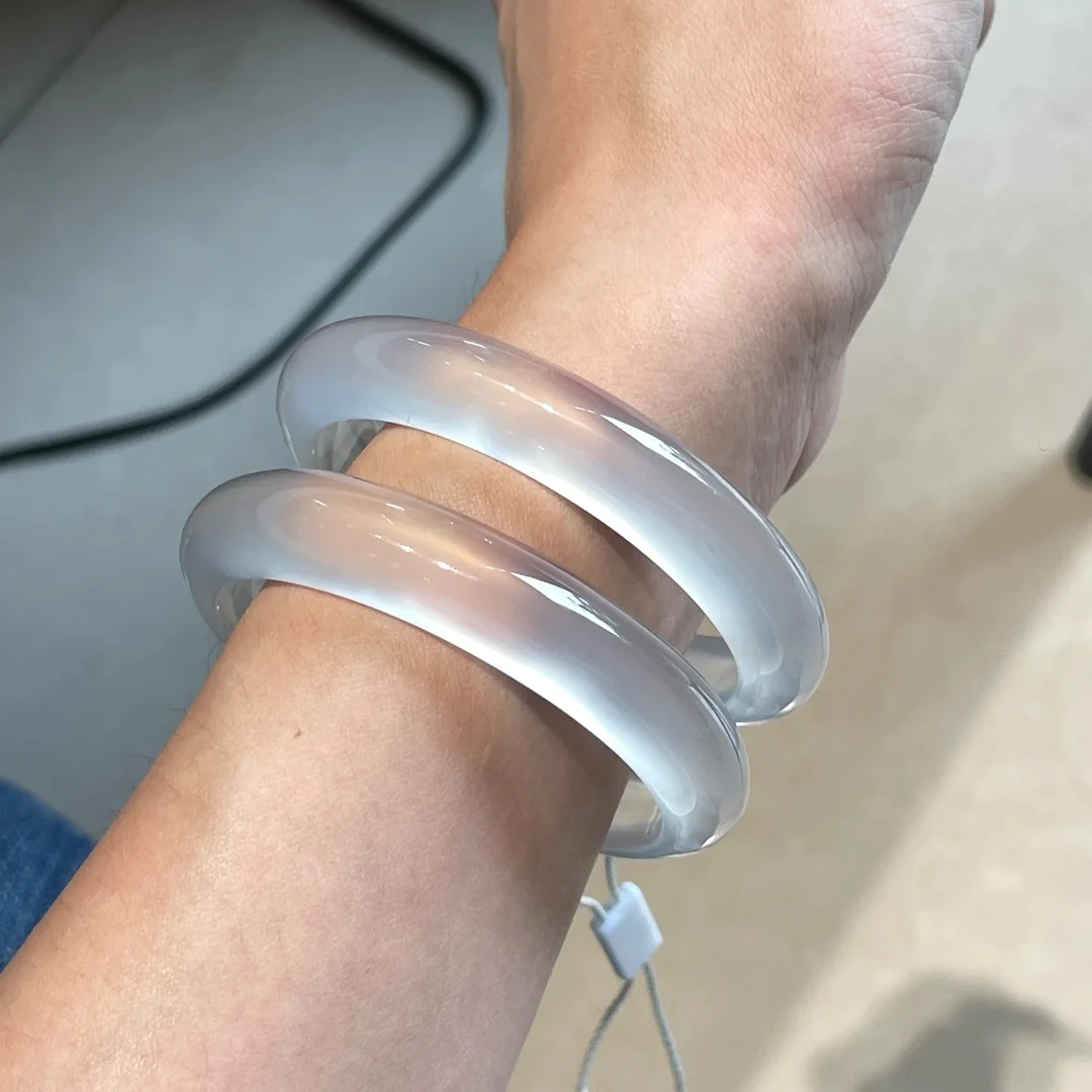 珍藏级a品马料冷白玛瑙玉髓手镯高档奢侈玻璃底白冰玉镯首饰推荐